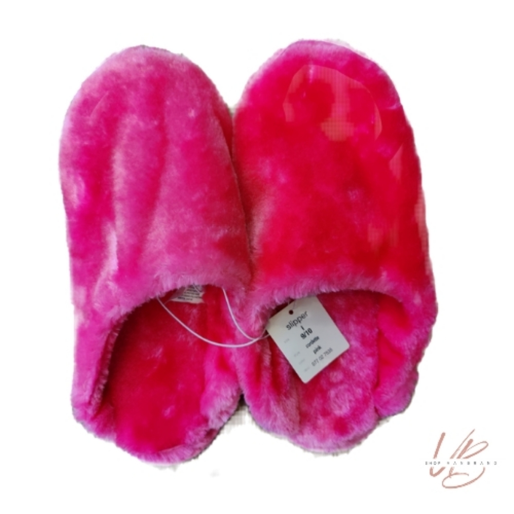Womens Pink Slippers size 9/10